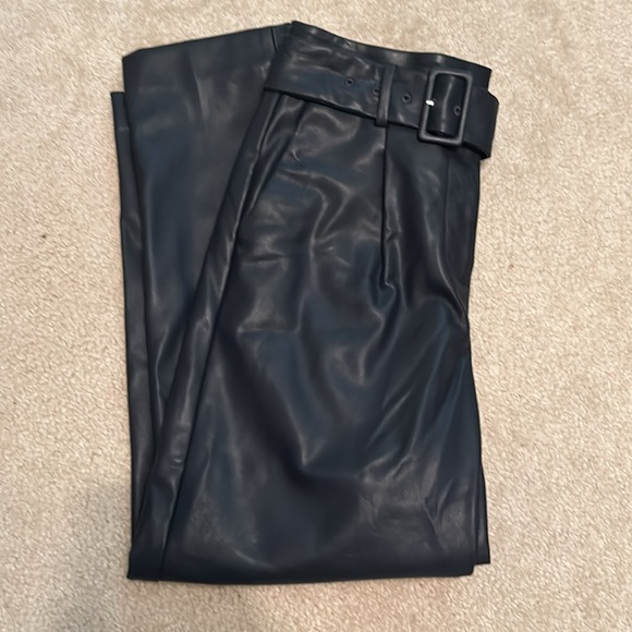 Ann Taylor Faux Leather Fleece line pants. Size 00P in Dark Blue - Picture 7 of 8